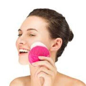 Foreo Luna Mini Facial Cleansing Device
